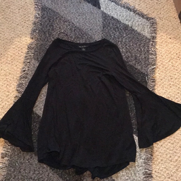 Olivia & Grace Lace Back Bell Sleeved Top - Picture 2 of 6